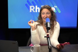 Anna Yva & le spectacle « Chaque fois il disait pardon » au Teatro Comico à Sion